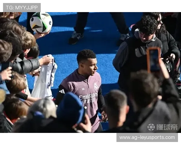 姆巴佩在纪录片中回忆父亲教练的严格与温柔