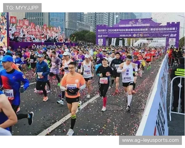 “武汉马拉松赛场,极速飞驰的新星即将诞生” “武汉马拉松赛场,极速飞驰的新星即将诞生”
